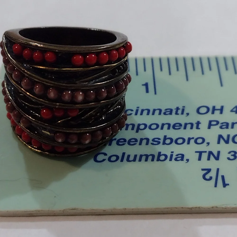 Elegant Red Beaded Ring - Picture 9 of 10